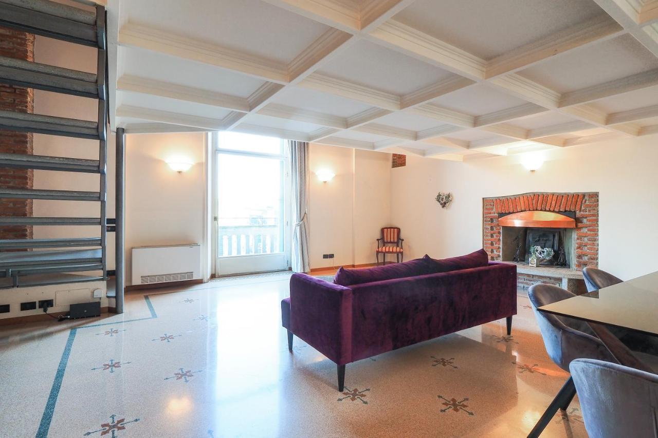 Unique Duomo Luxury Property ميلان المظهر الخارجي الصورة
