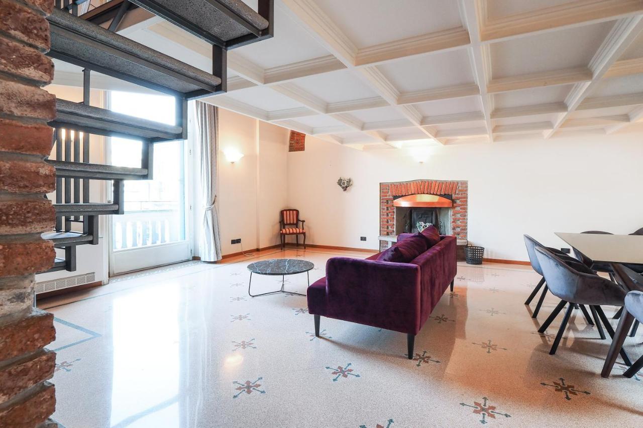 Unique Duomo Luxury Property ميلان المظهر الخارجي الصورة