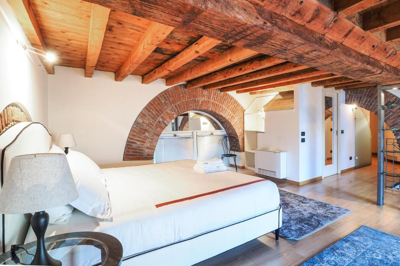 Unique Duomo Luxury Property ميلان المظهر الخارجي الصورة